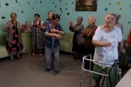 Дом престарелых Новосибирск. Частный пансионат для пожилых людей в Новосибирске: Часы развлечений в нашем пансионате для пожилых в Новосибирске