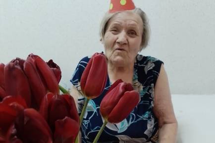 Дом престарелых Новосибирск. Частный пансионат для пожилых людей в Новосибирске: Юля Андреевна празднует сегодня ни много-ни мало 90 летний юбилей